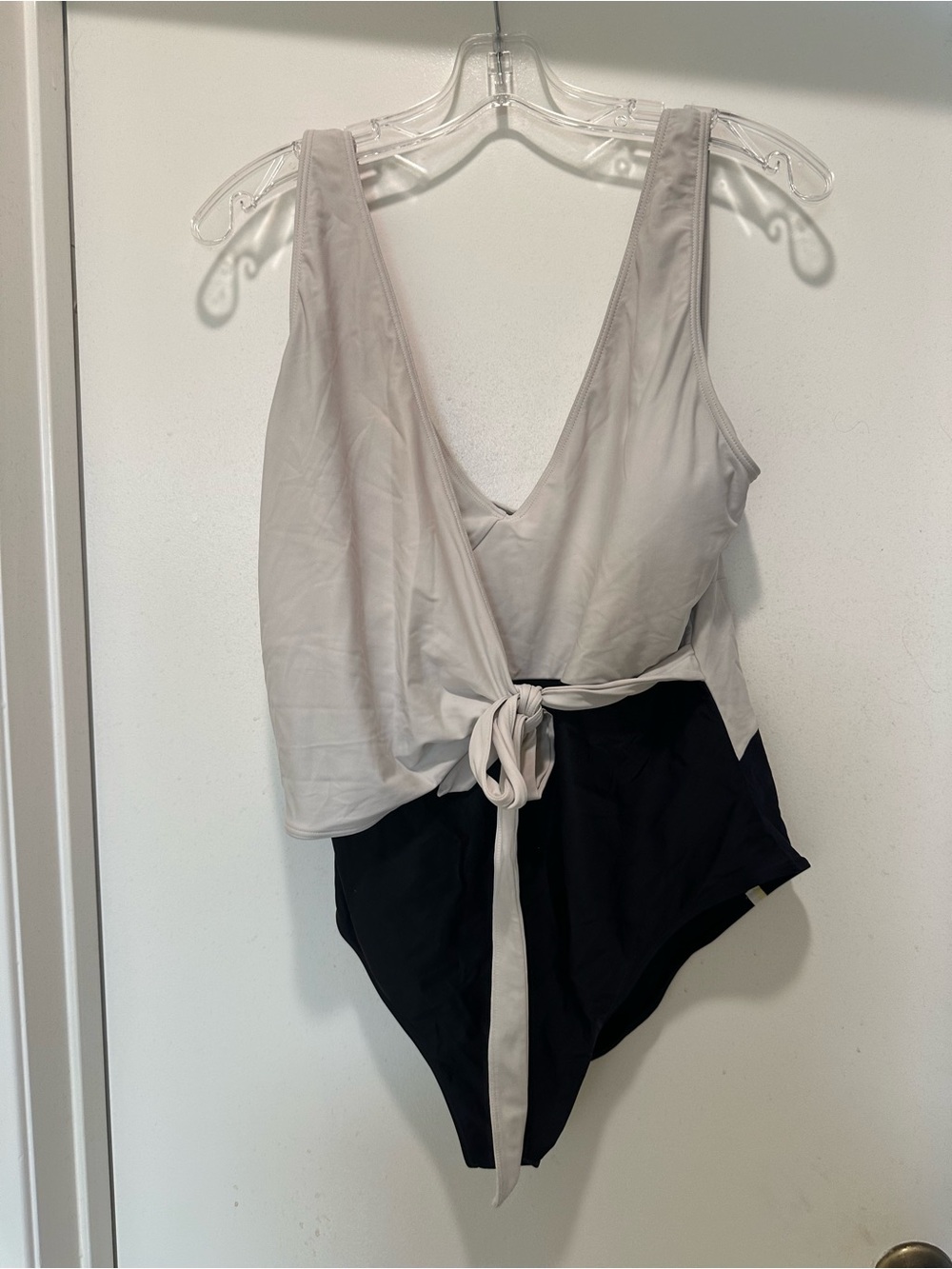Summersvlt The Perfect Wrap One Piece Swimsuit Size 18 Black & White
